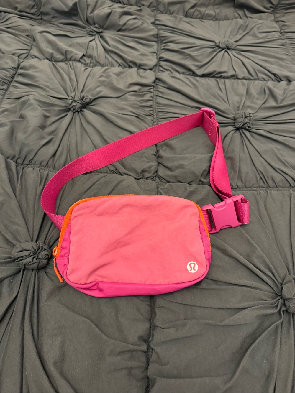 lululemon hot pink belt bag
